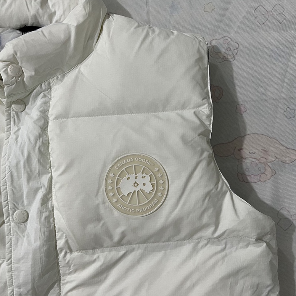 Moncler White Vest Down Jacket - Picture 2 of 6